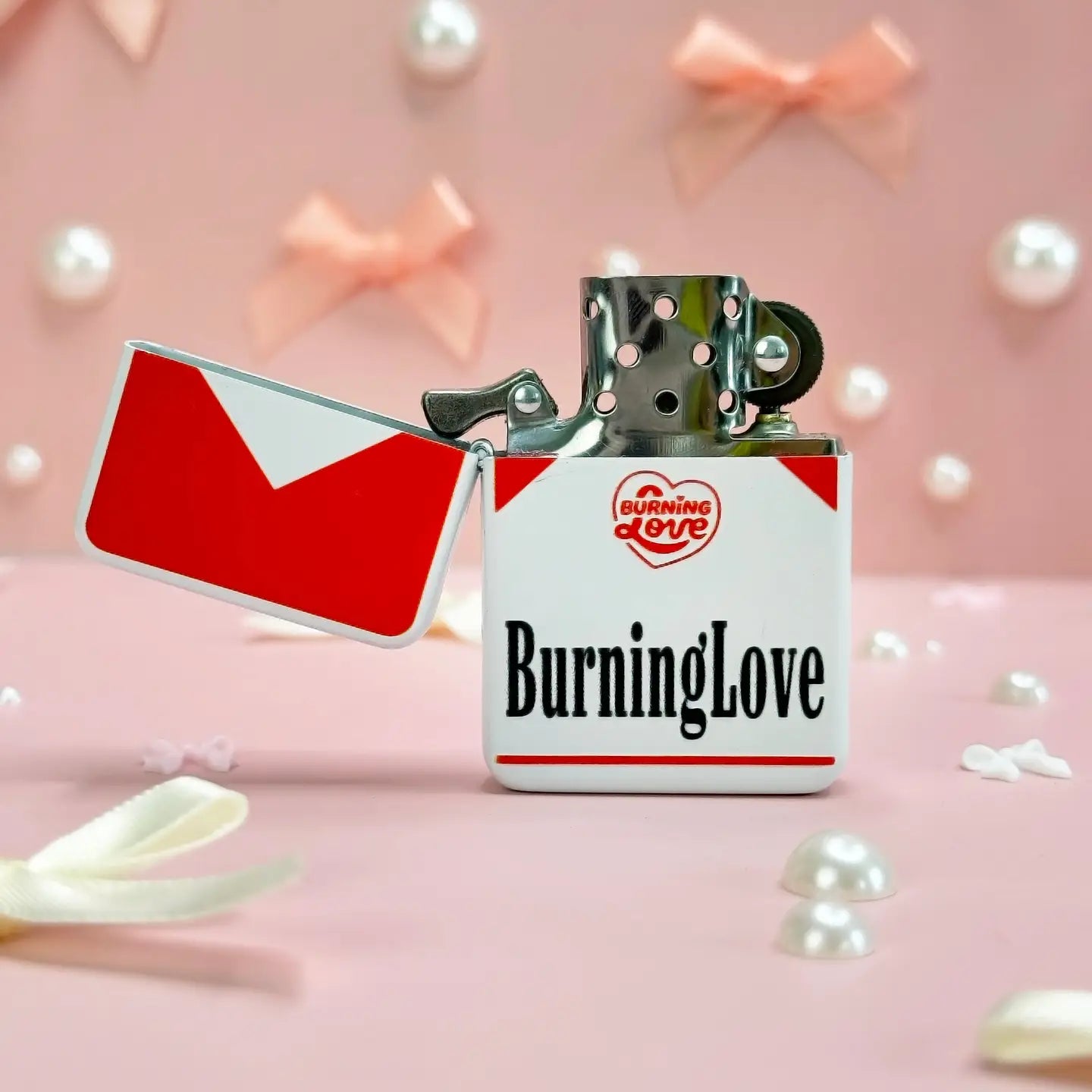 Burning Love Cigarette Lighter – Vinyl Fantasy BK